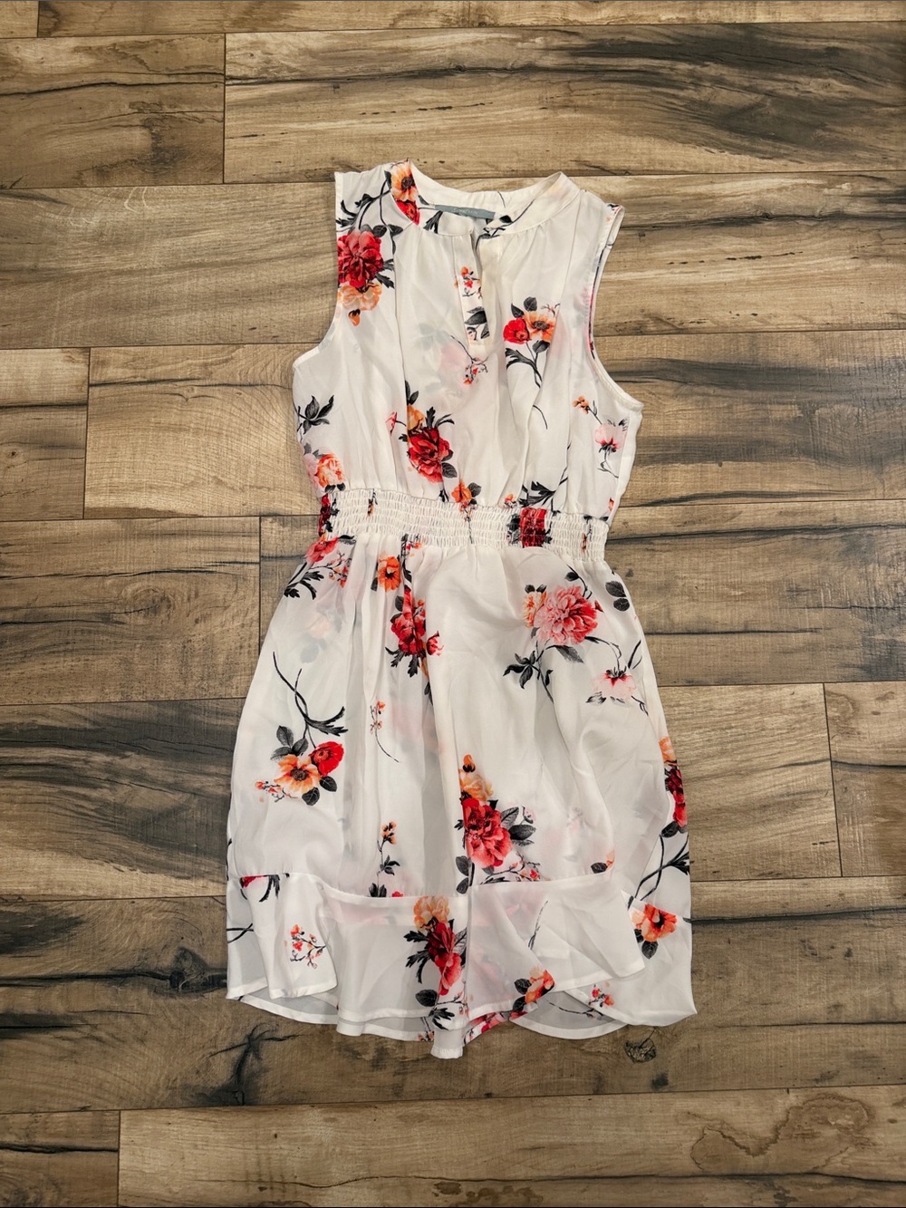 Sweet Rain White Floral Sleeveless Mini Dress with Red and Pink Blooms